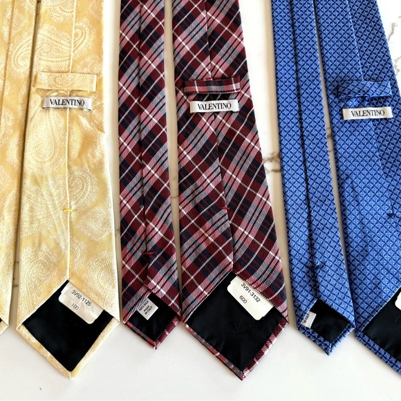 Lot of 3 Valentino NOS Men’s Silk Ties - Mixed Patterns - Picture 1 of 4